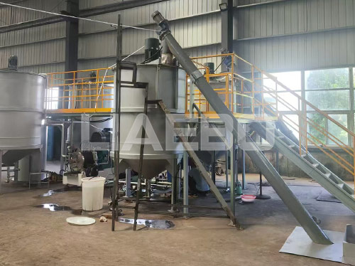 湖北某生態(tài)科技有限公司50L砂磨機調試成功